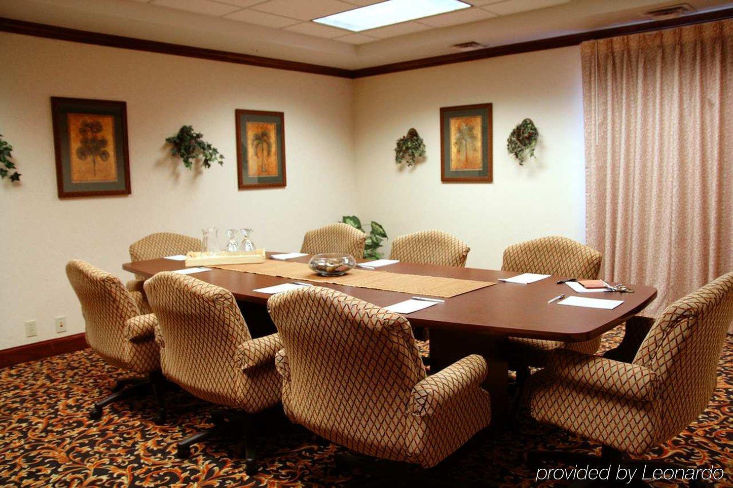 Hampton Inn & Suites Tulsa-Woodland Hills Съоръжения снимка